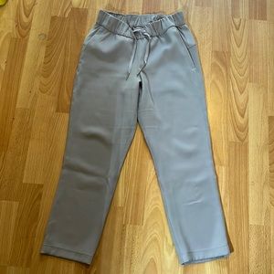 Lululemon On The Fly crop pants